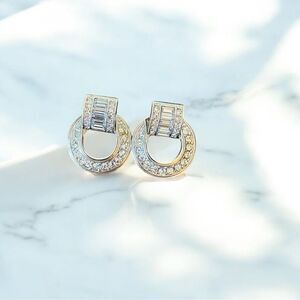 Vintage Avon Elegant Silver plated 1985 “City Lights” Women's Earrings